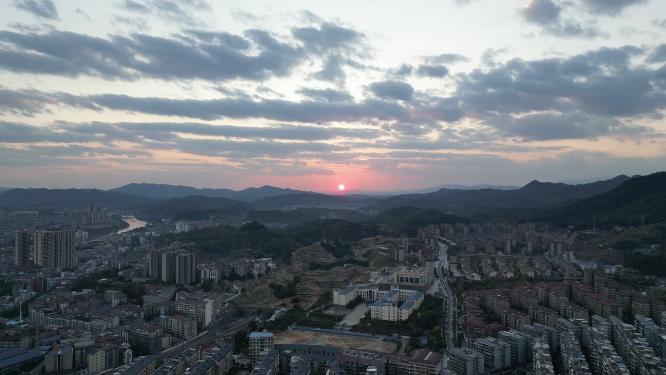 城市日落晚霞夕阳彩霞航拍