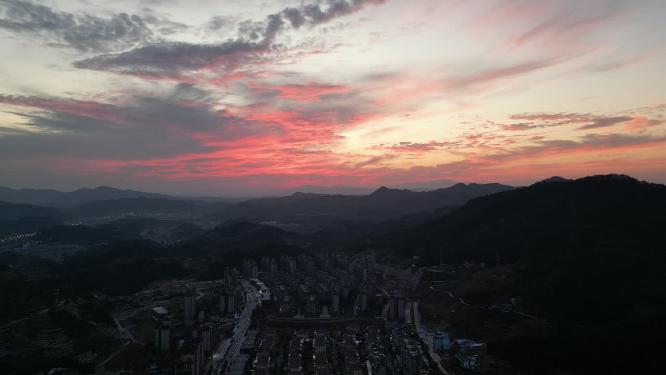 城市日落晚霞火烧云航拍