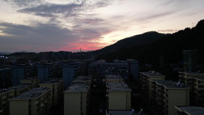 城市日落晚霞火烧云航拍