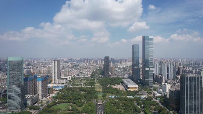 江苏无锡太湖广场国金中心航拍
