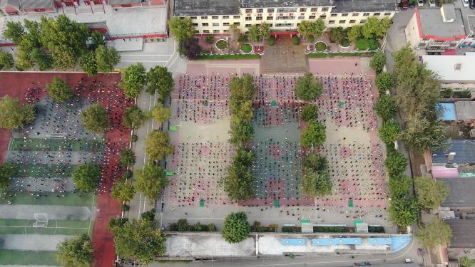 校园环境运动场学生锻炼航拍