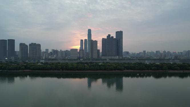 湖南长沙国金中心日出航拍
