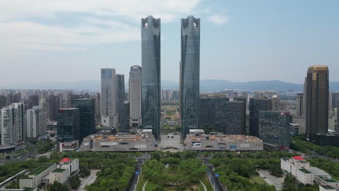 江西南昌绿地双子塔地标航拍