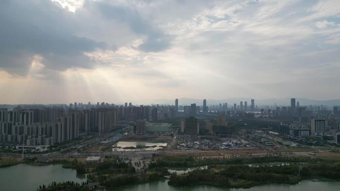 江西南昌城市晚霞丁达尔光航拍