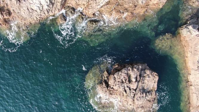 大海海浪沙滩礁石岛屿航拍