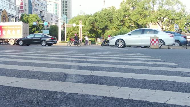 城市交通车辆行驶航拍
