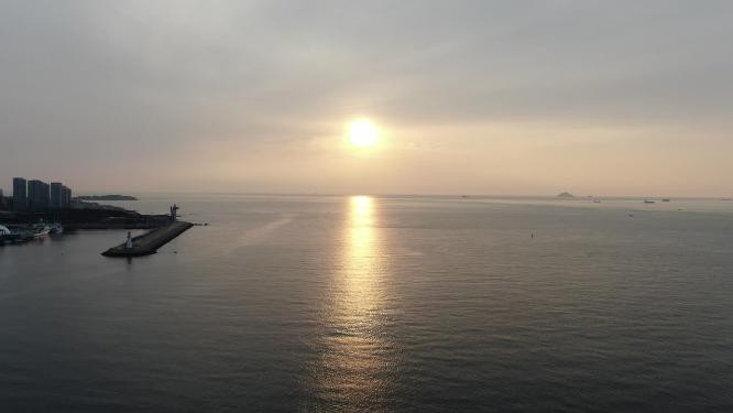 青岛海上日出日落航拍
