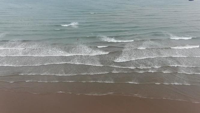 大海海浪沙滩自然风景航拍