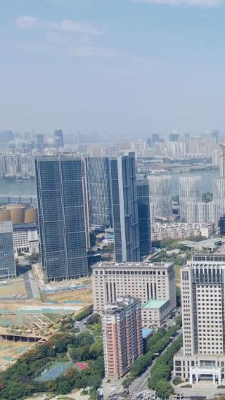 城市航拍密集高楼建筑
