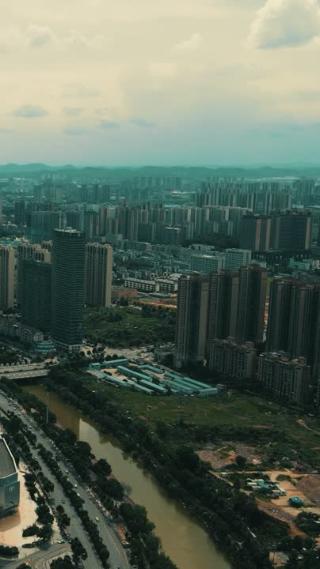 湖南长沙梅溪湖金茂双塔航拍