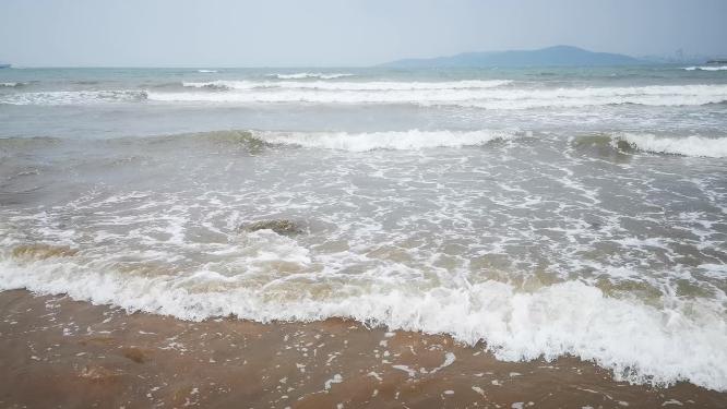 大海沙滩海浪自然风景实拍
