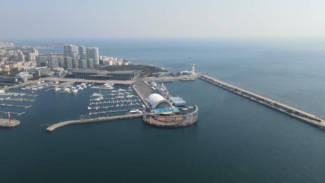 大海海浪沙滩自然风景航拍