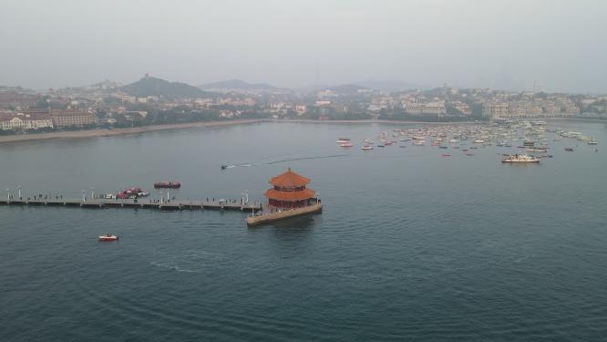 大海海洋渔船码头沙滩礁石航拍