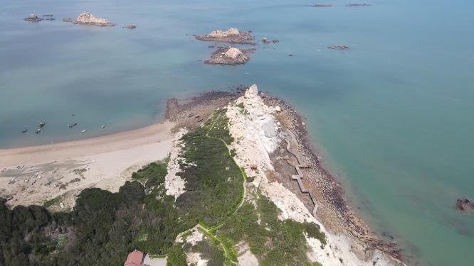 大海海浪沙滩礁石岛屿航拍