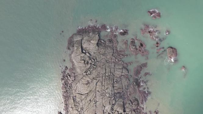 大海海浪沙滩礁石岛屿航拍
