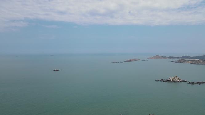 一望无际蓝色海洋航拍