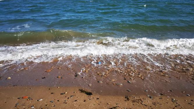 大海海浪沙滩自然风景航拍