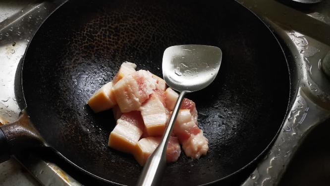 烹饪美食猪肉油炸实拍