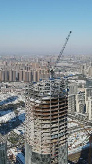 城市航拍在建商务大楼竖屏