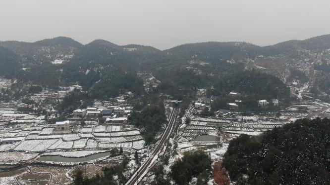 山川丘陵农田雪景航拍