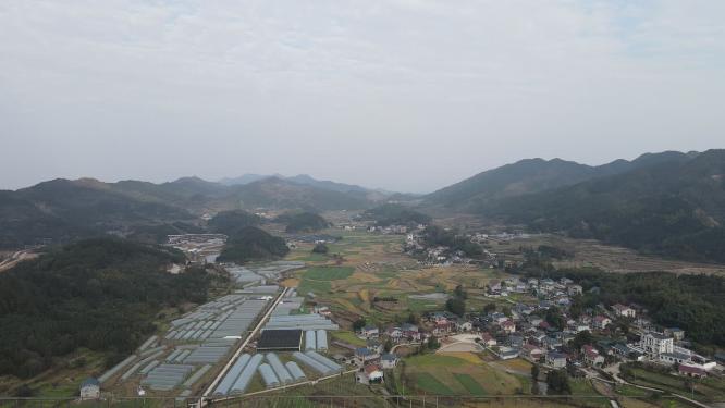 航拍南方集中乡村田园风光