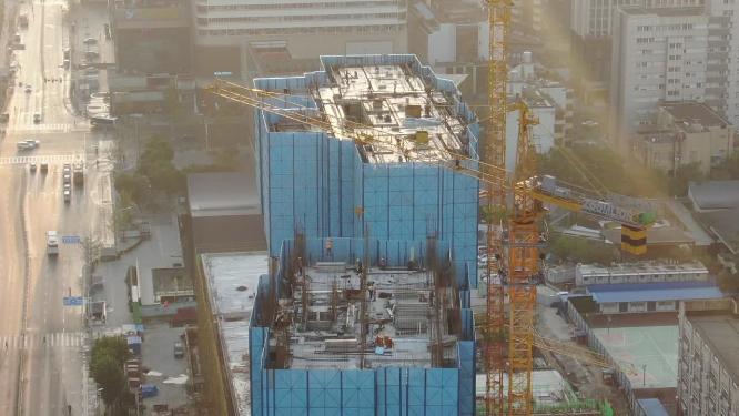 城市房地产施工工地吊塔航拍