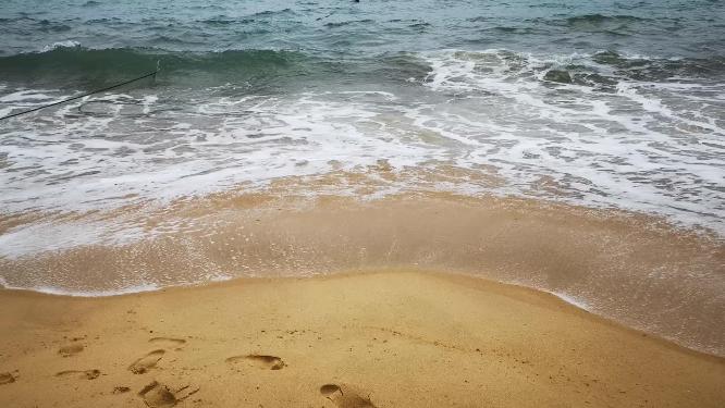 大海海浪沙滩浪花实拍