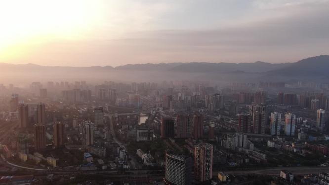 城市清晨日出迷雾航拍