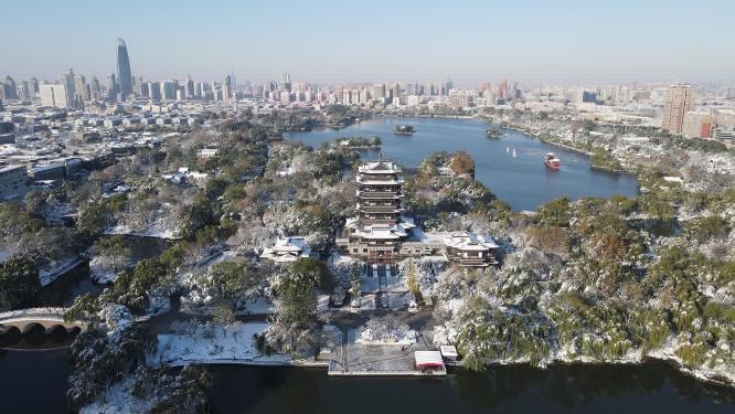 山东济南大明湖冬天雪景航拍