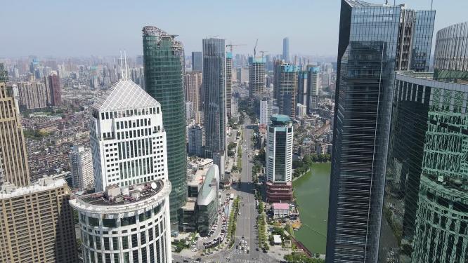 湖北武汉城市密集商务建筑航拍