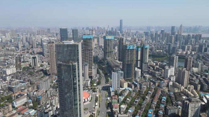 湖北武汉城市密集商务建筑航拍