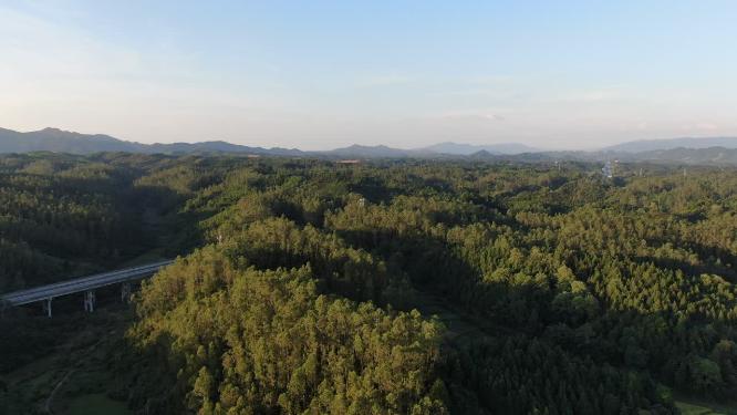 航拍大山高速公路交通