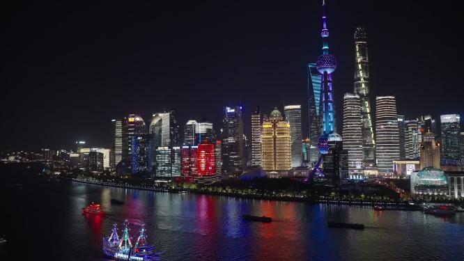 中国上海，国际著名都市，黄昏繁华的外滩、陆家嘴景色