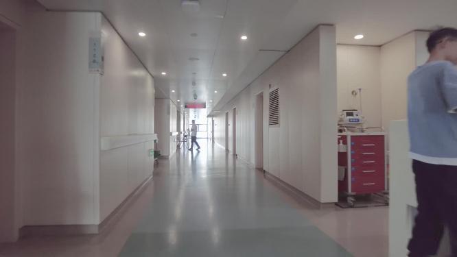 住院部医院走廊人流视频素材4