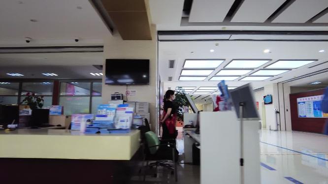 咨询辅导台顾客询问