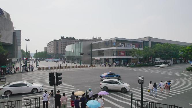 杭州西湖马路车流人流