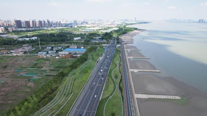 杭州钱塘江之江东路车辆车流城市风景航拍