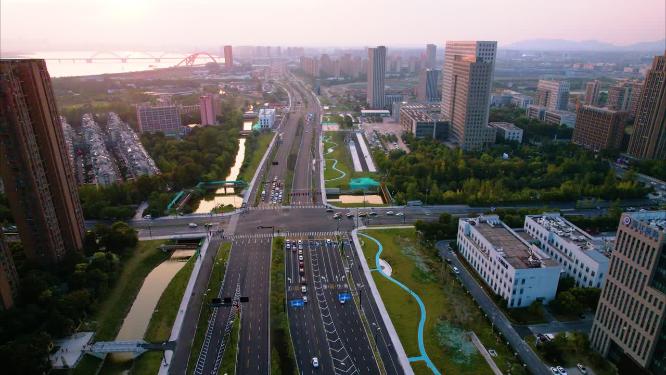 傍晚杭州钱塘江江边城市风景延时