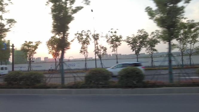 旅途窗外的风景
