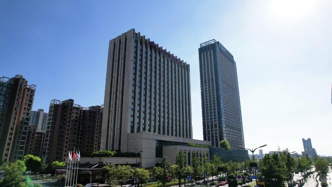 杭州下沙龙湖滟澜星街高楼大厦航拍