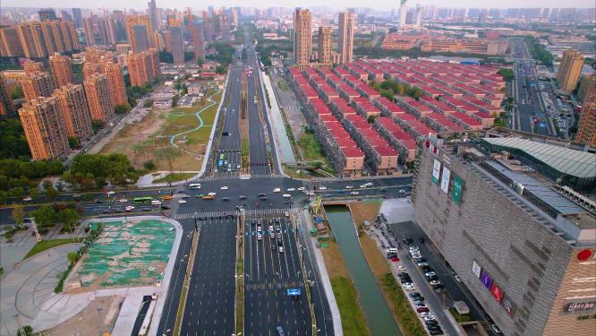 杭州钱塘新区下沙路傍晚城市车流延时