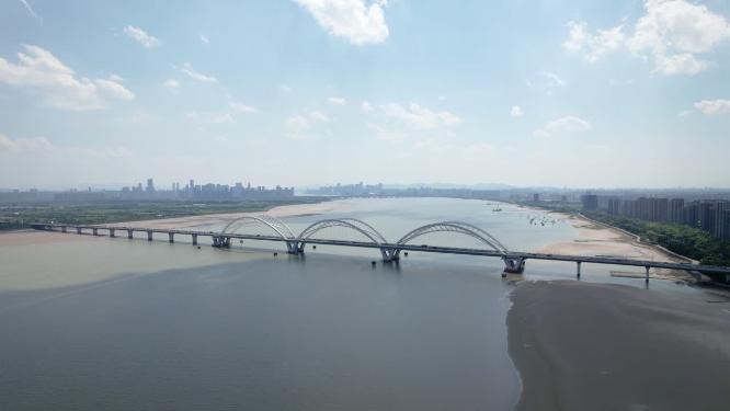 杭州钱塘江九堡大桥江边江景风景特写航拍