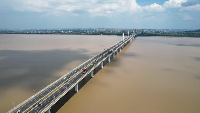 杭州钱塘江江东大桥车辆车流风景航拍