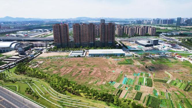 杭州九堡下沙路高楼大厦城市风景航拍