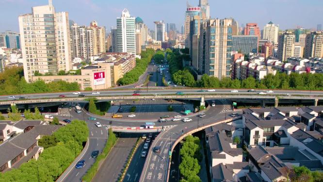 杭州市区西湖大道定安路马路车辆车流延时视频素材