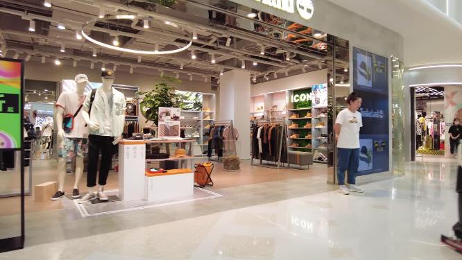 男装服装鞋子门面