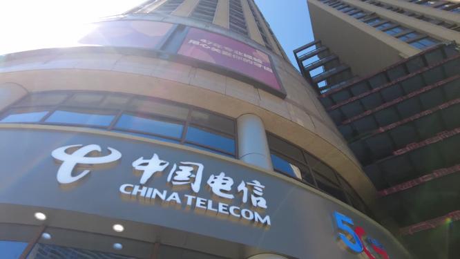 商业大楼商铺仰拍