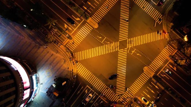 十字路口车辆车流夜景航拍4