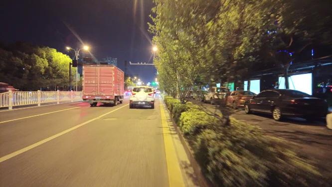 城市夜晚马路空镜头