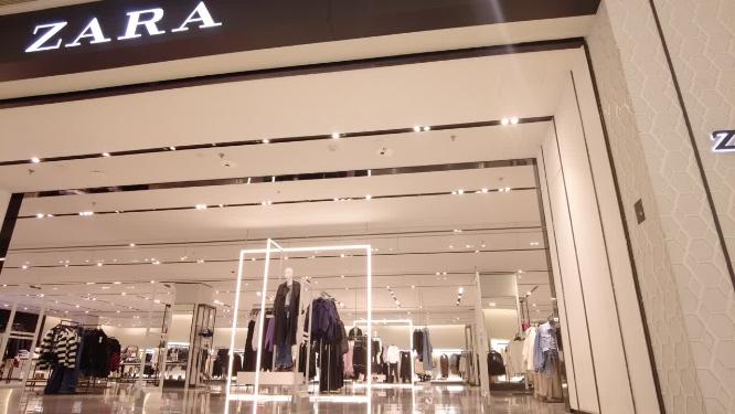 服装店门口人群人流延时摄影